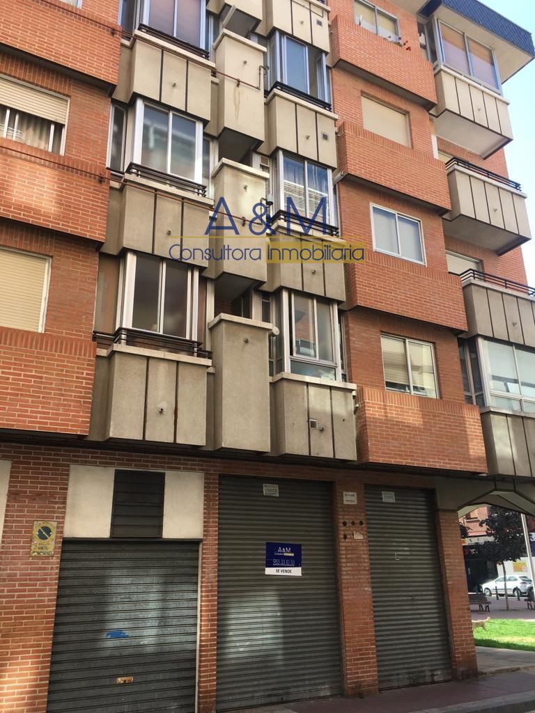 LOCAL CALLE SAN JOSE DE CALASANZ 39 Ref 1174 LOCAL CALLE SAN JOSE DE CALASANZ 39 Ref 1174