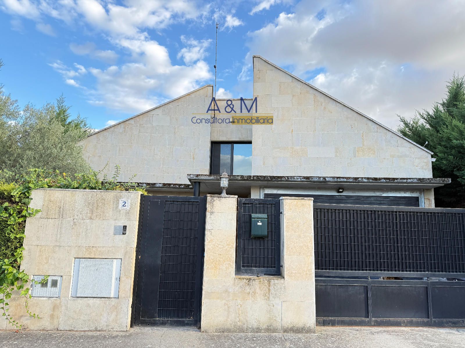 Chalet Independiente en venta Tudela de Duero, Valladolid. Ref: 6586. A&M Consultora Inmobiliaria