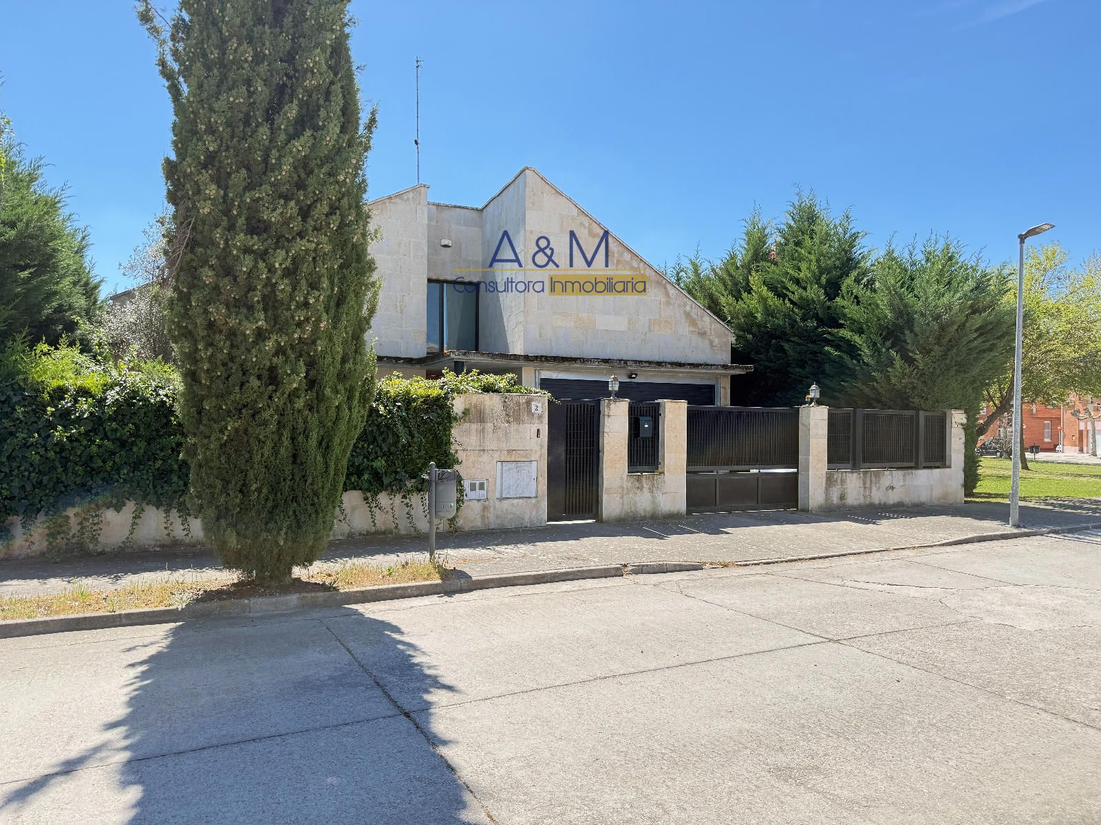 Chalet Independiente en venta Tudela de Duero, Valladolid. Ref: 6586. A&M Consultora Inmobiliaria