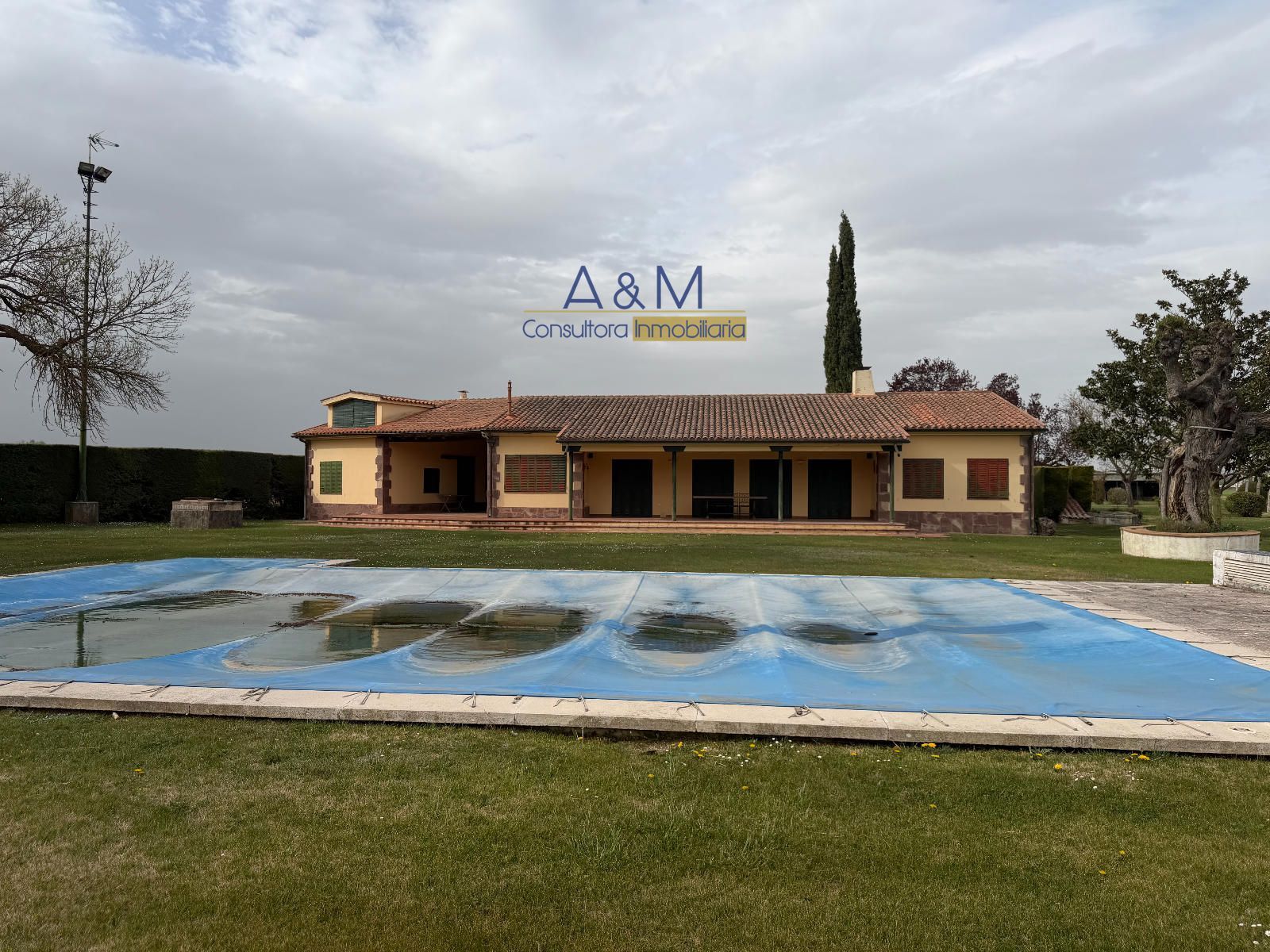 Chalet Independiente en venta Laguna De Duero, Valladolid. Ref: 6632. A&M Consultora Inmobiliaria