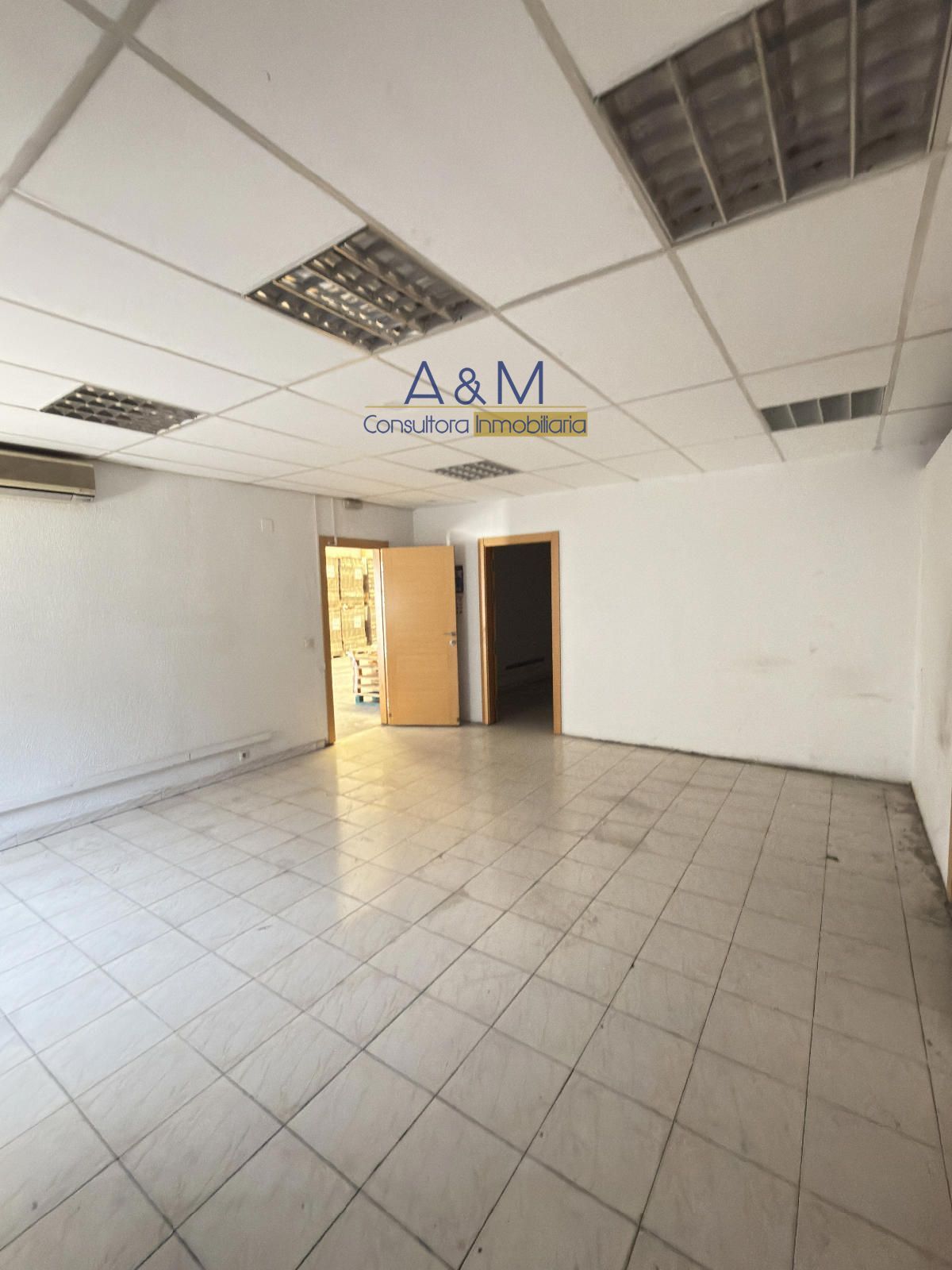 NAVE EN ALQUILER 600 M2 EN POLIGOMO AN CRISTOBAL