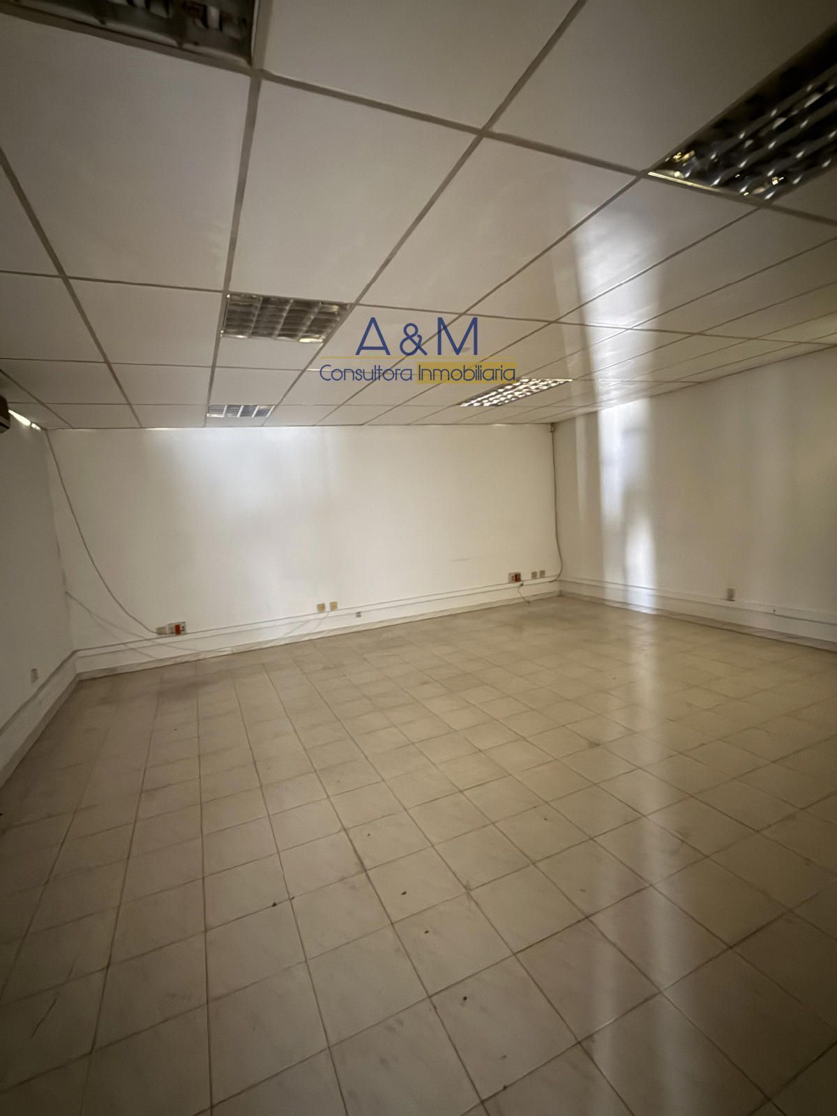NAVE EN ALQUILER 600 M2 EN POLIGOMO AN CRISTOBAL