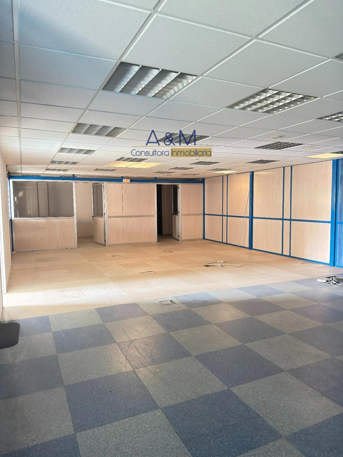 NAVE EN ALQUILER 500 M2 MAS 300 M2 DOBLADOS EN SAN CRISTOBAL