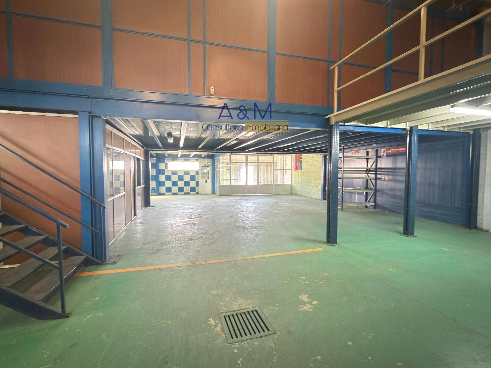 NAVE EN ALQUILER 500 M2 MAS 300 M2 DOBLADOS EN SAN CRISTOBAL