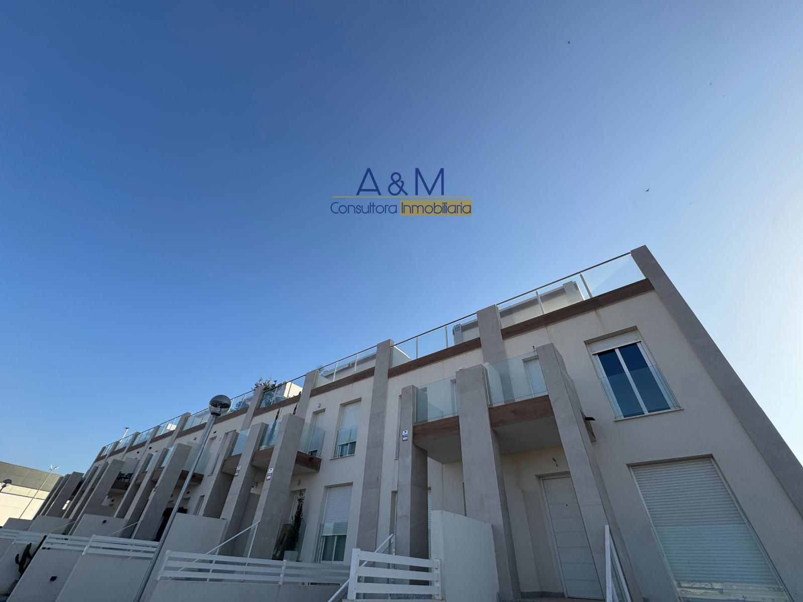 ADOSADO 2 HABITACIONES CON SOLARIUM EN GRAN ALACANT, ALICANTE