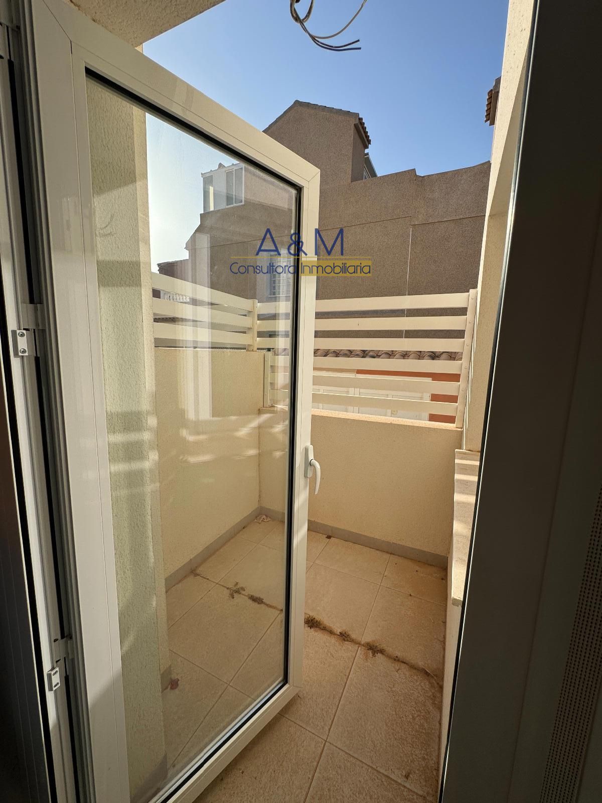 ADOSADO 2 HABITACIONES CON SOLARIUM EN GRAN ALACANT, ALICANTE