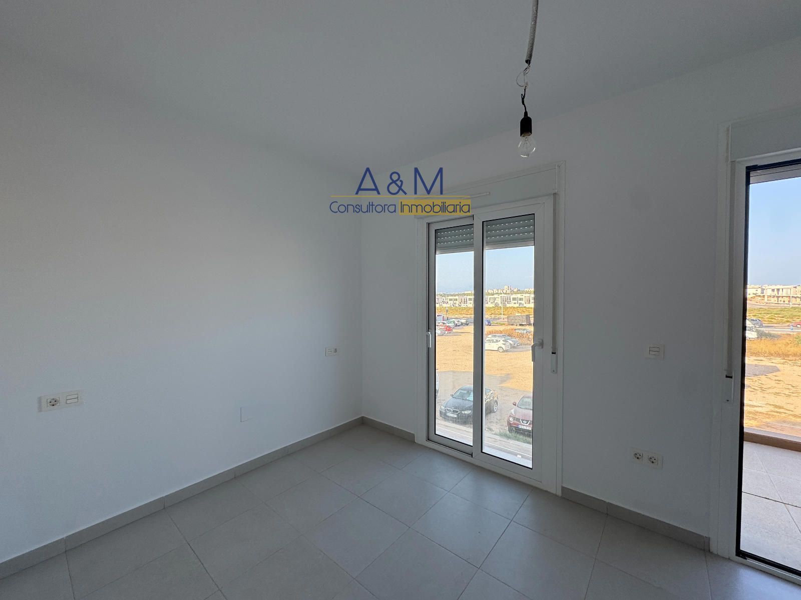 ADOSADO 2 HABITACIONES CON SOLARIUM EN GRAN ALACANT, ALICANTE