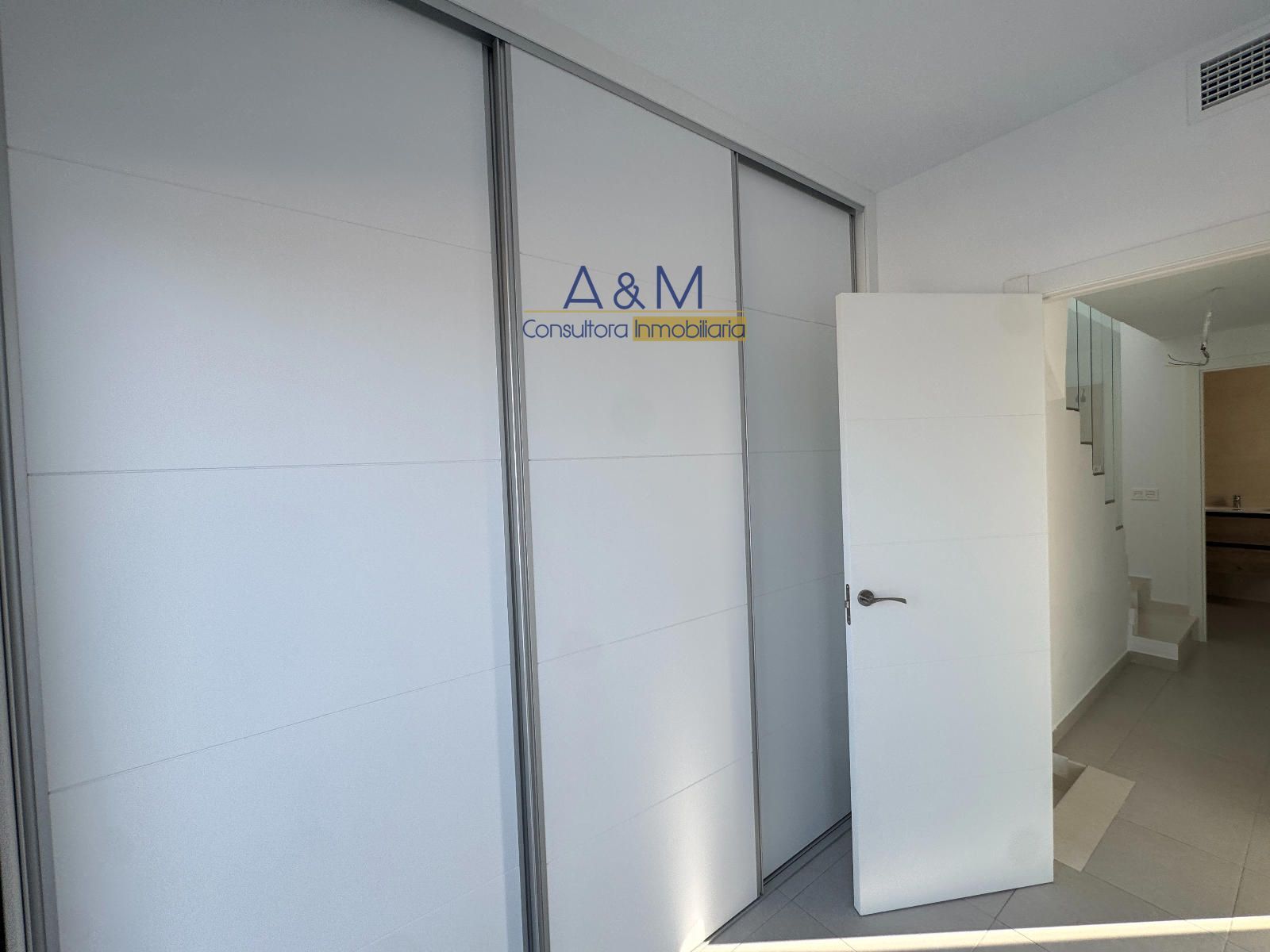 ADOSADO 2 HABITACIONES CON SOLARIUM EN GRAN ALACANT, ALICANTE