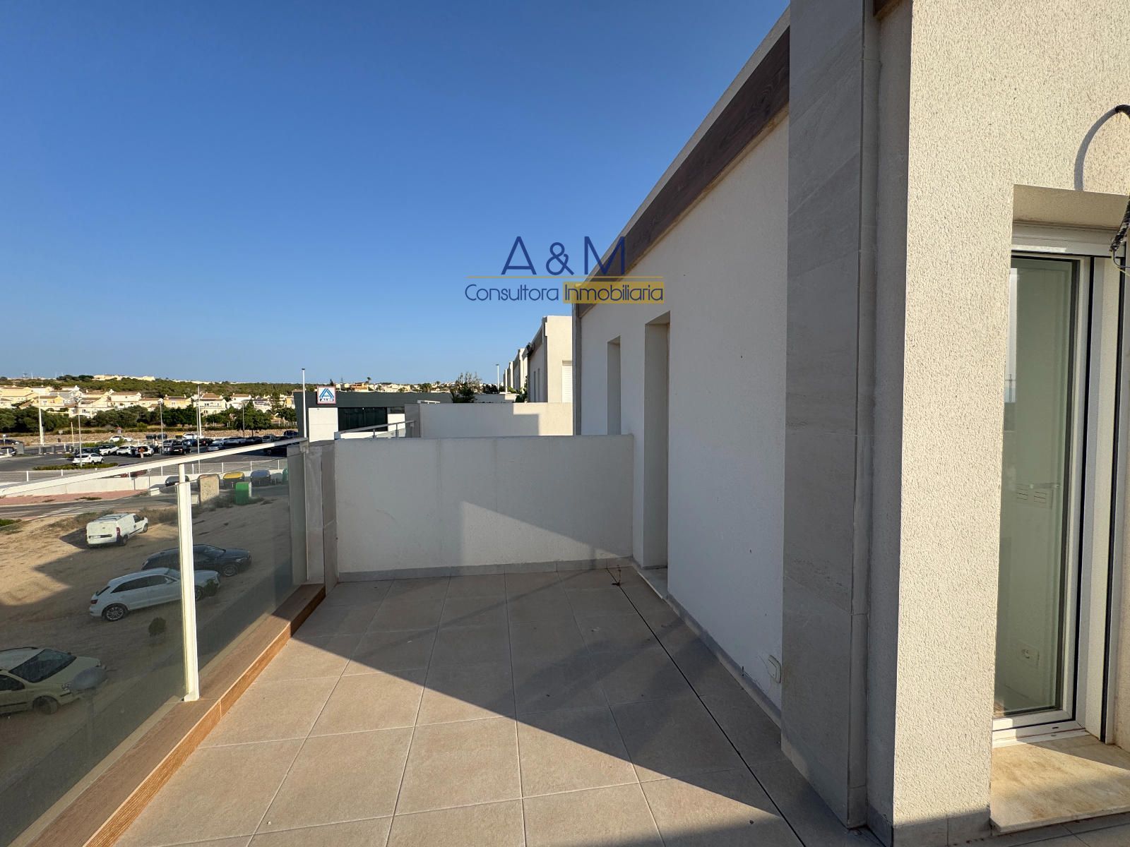 ADOSADO 2 HABITACIONES CON SOLARIUM EN GRAN ALACANT, ALICANTE