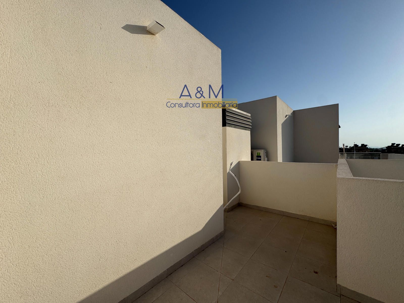 ADOSADO 2 HABITACIONES CON SOLARIUM EN GRAN ALACANT, ALICANTE