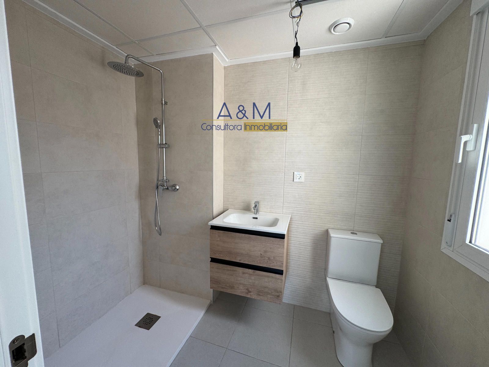 ADOSADO 2 HABITACIONES CON SOLARIUM EN GRAN ALACANT, ALICANTE