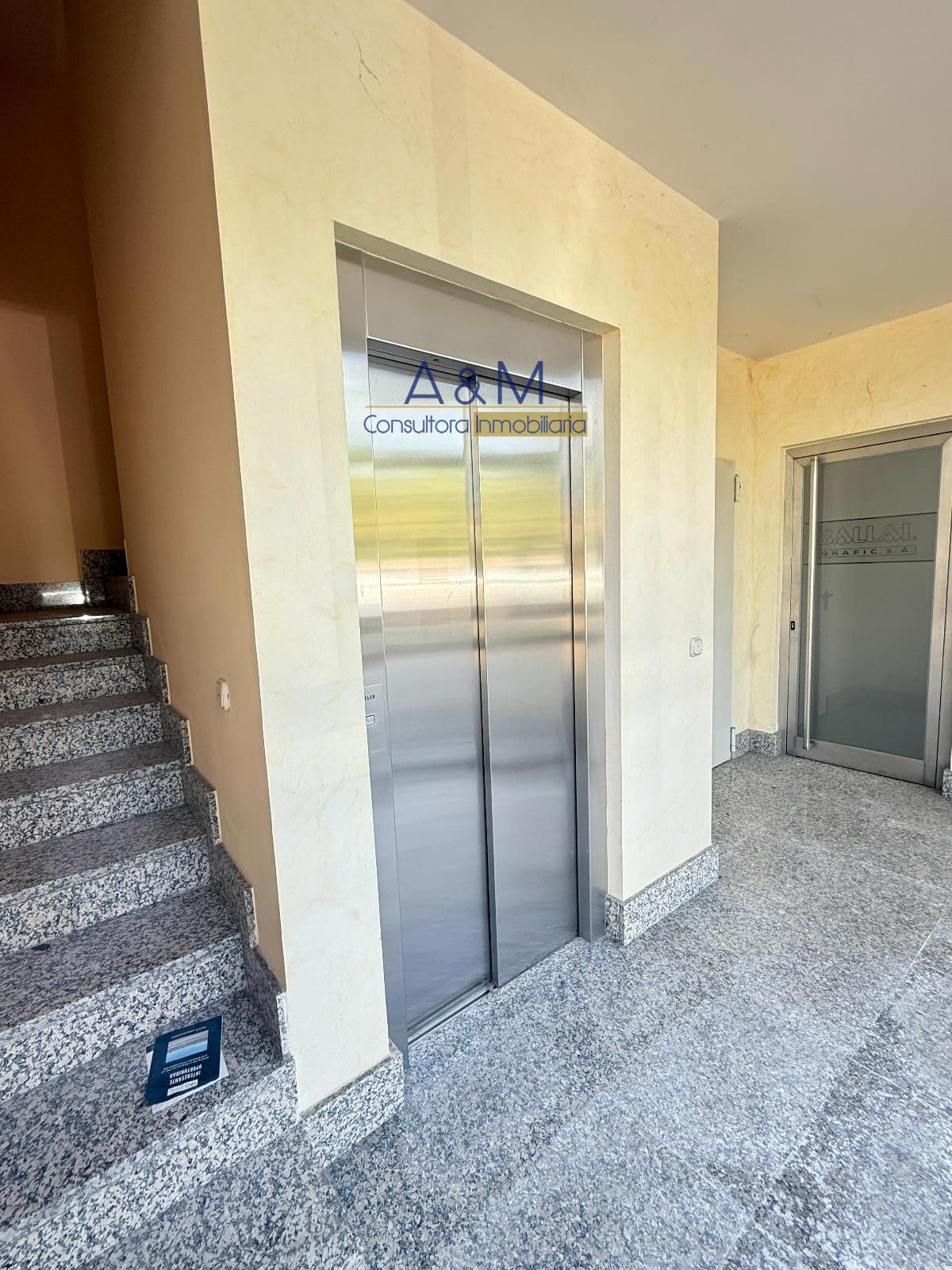 VENTA DE EDIFICIO DE 3 PLANTAS EN LA MORA - Foto 11