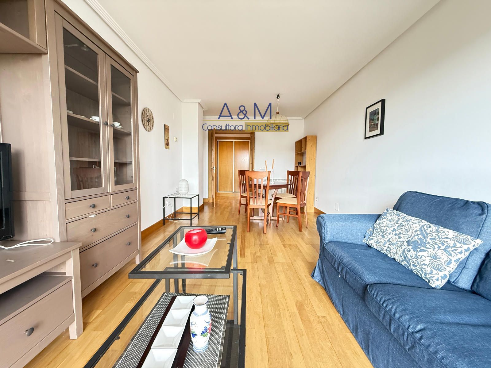 Salón - PISO EN VENTA ZONA HOSPITAL NUEVO