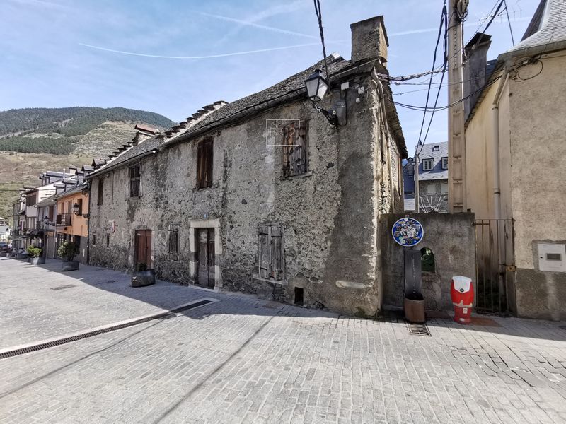 Casa en venta Vielha/Viella, Lleida. Ref: 1211. B312 REAL ESTATE