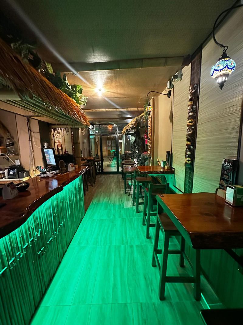 Local Comercial en traspaso Gavà, Barcelona. Ref: 1299. 11.11 INMOBILIARIA BOUTIQUE