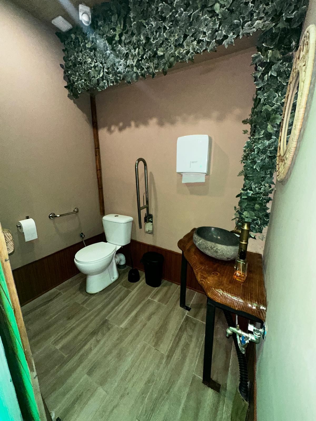 COCTELERIA EN TRASPASO EN CENTRO GAVA - Foto 6
