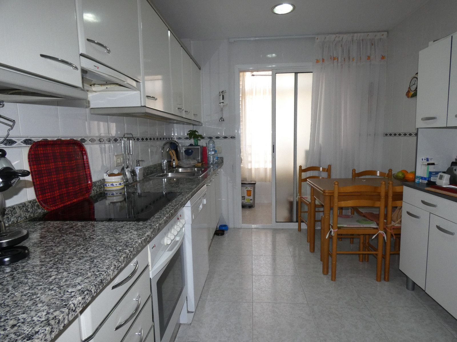 LUMINOSO PISO EN VENTA EN GAVA - Foto 4