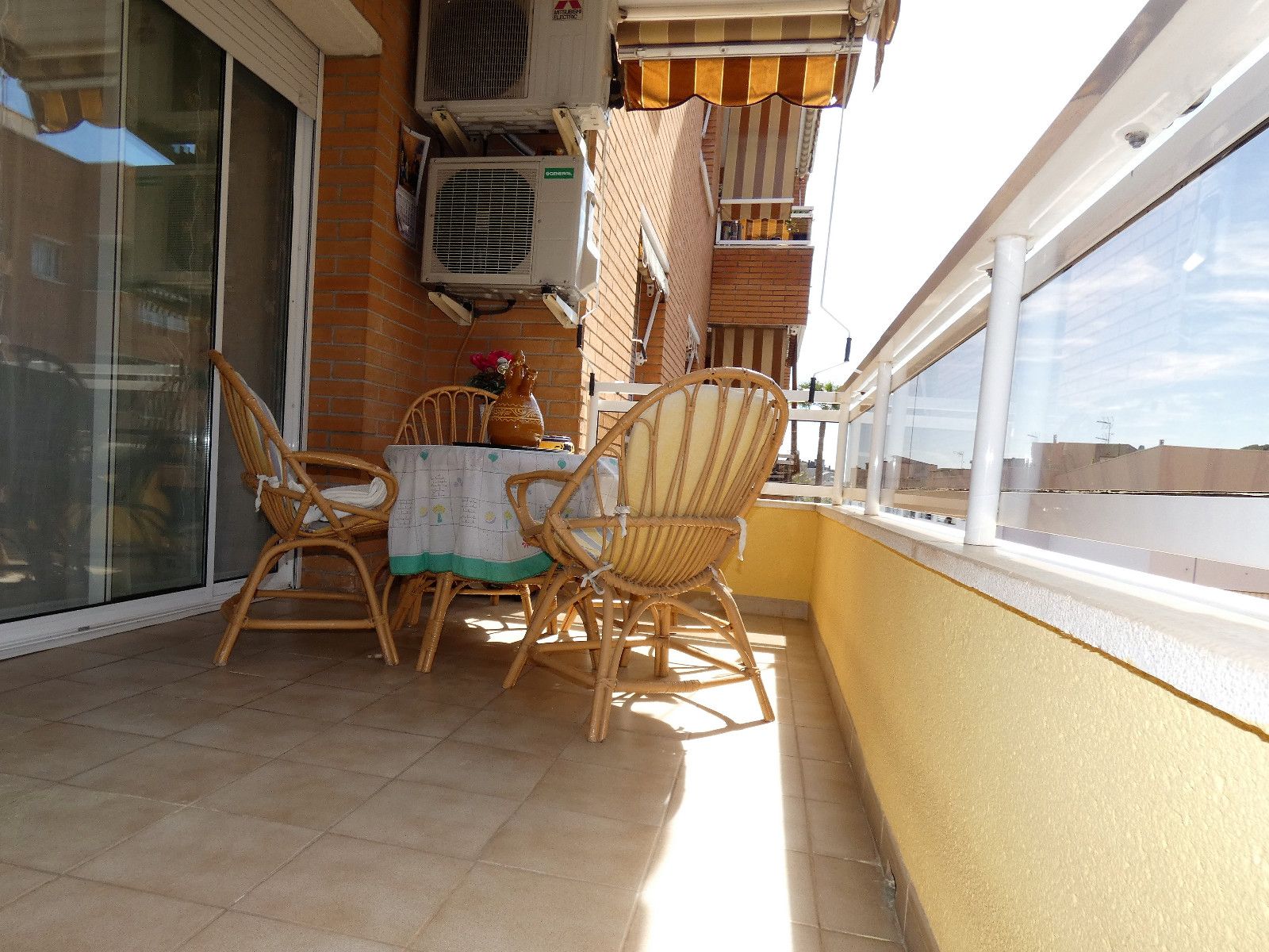 LUMINOSO PISO EN VENTA EN GAVA - Foto 14