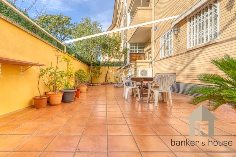 Baix en venda Ripollet, Barcelona. Ref: 1678. Banker & House