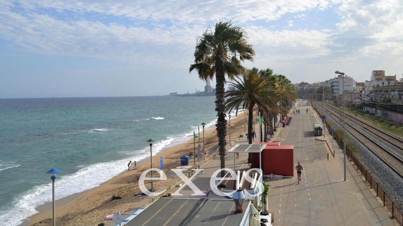 Ático en venta Badalona, Barcelona. Ref: 2221. Exes Grup Expofinques