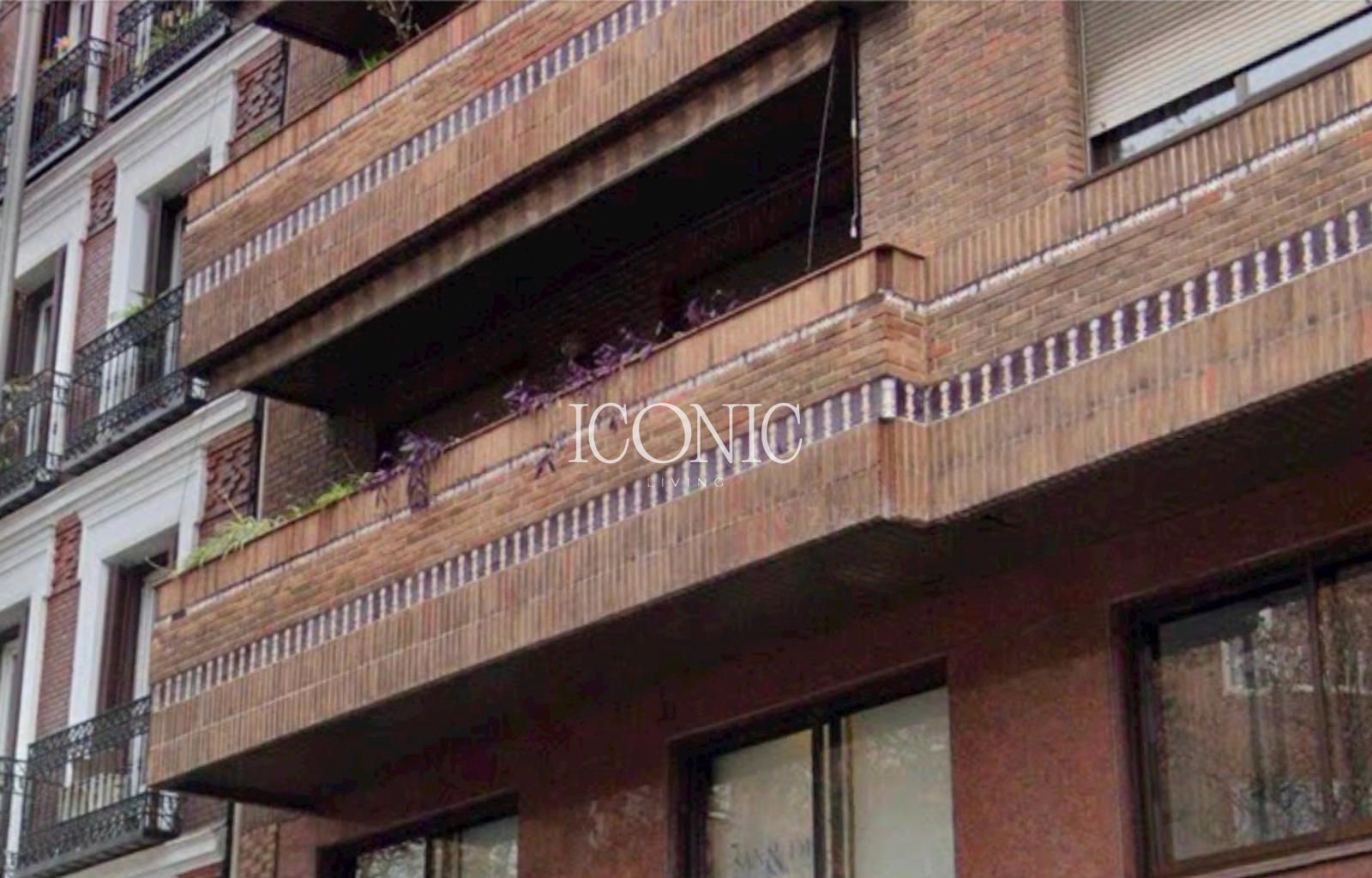 Flat for sale Madrid. Ref: 2470. Iconic Living 