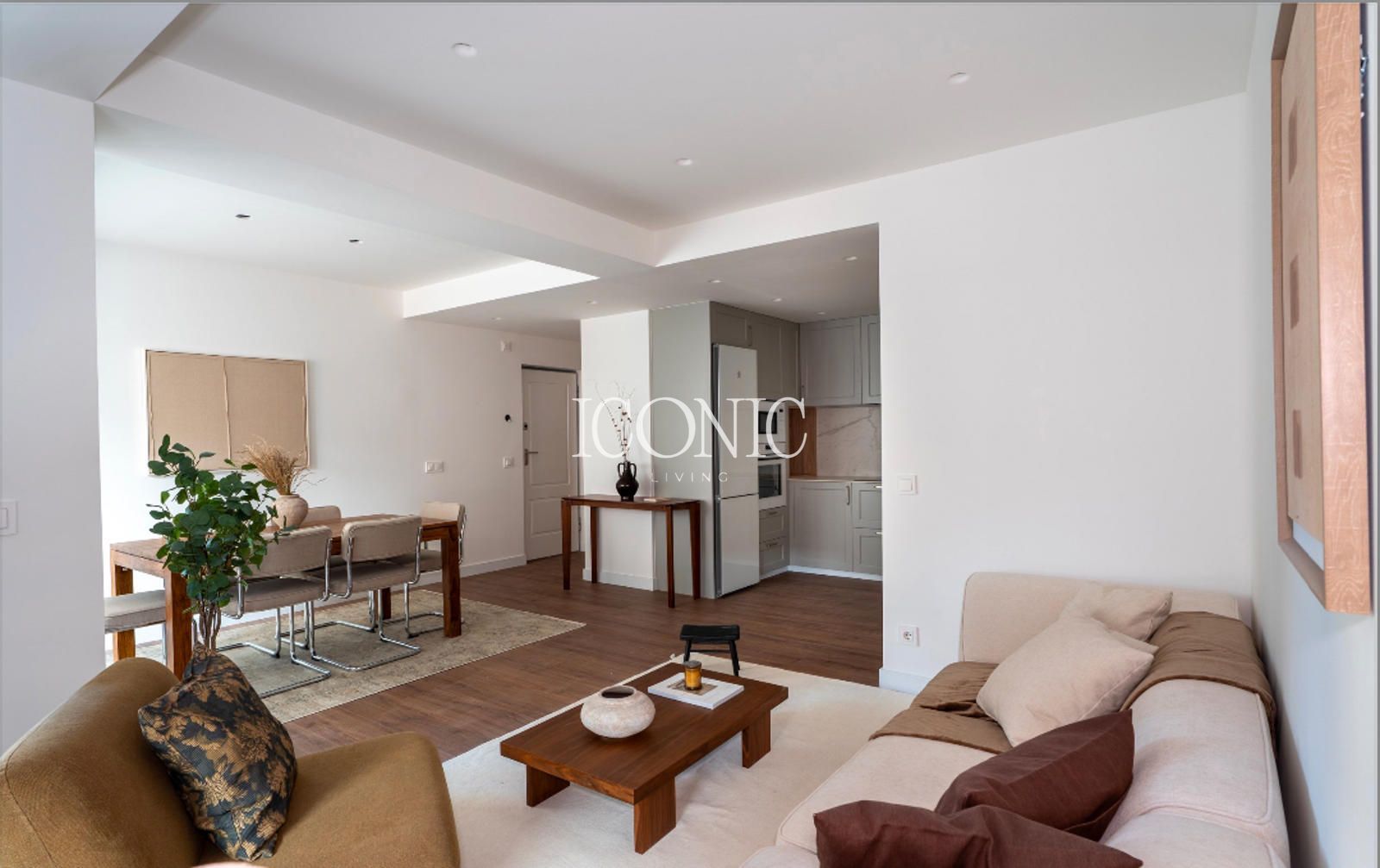 Flat for sale Madrid. Ref: 2478. Iconic Living 