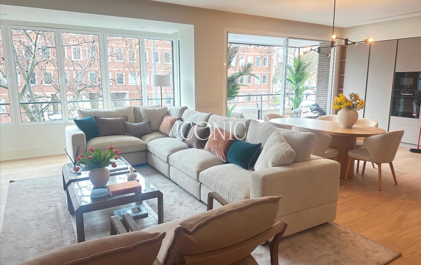 Flat for sale Madrid. Ref: 2480. Iconic Living 