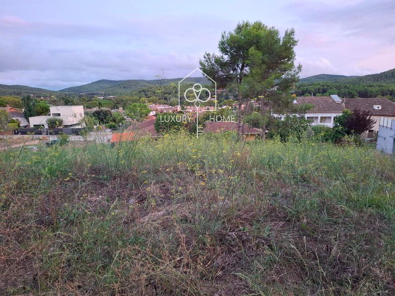 Terreny en venda Begues, Barcelona. Ref: 1093. LUXURY HOME BEGUES