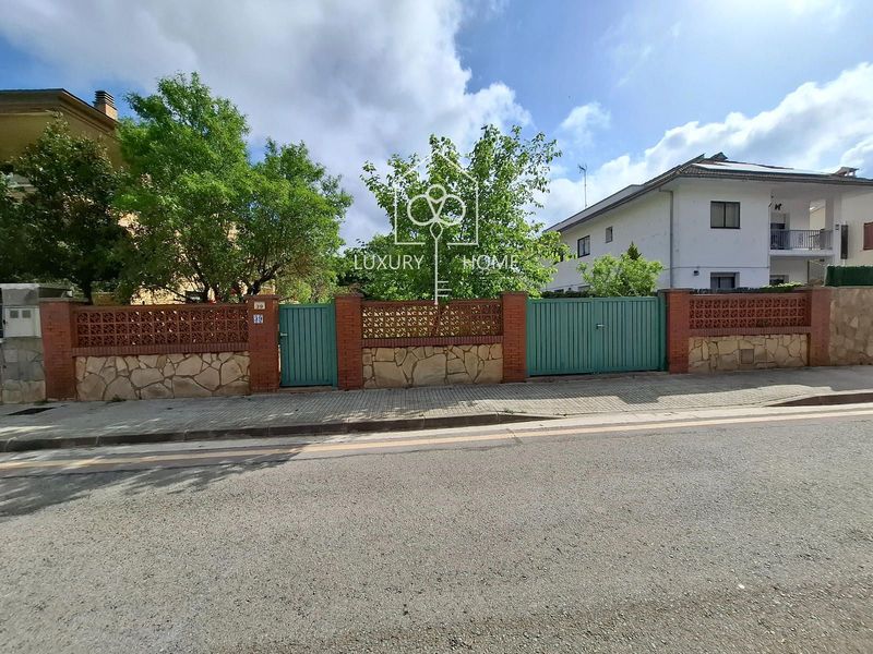 Terreny en venda Begues, Barcelona. Ref: 1118. LUXURY HOME BEGUES