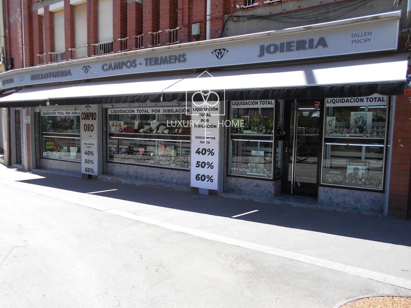 Local Comercial en venta Viladecans, Barcelona. Ref: 1121. LUXURY HOME BEGUES