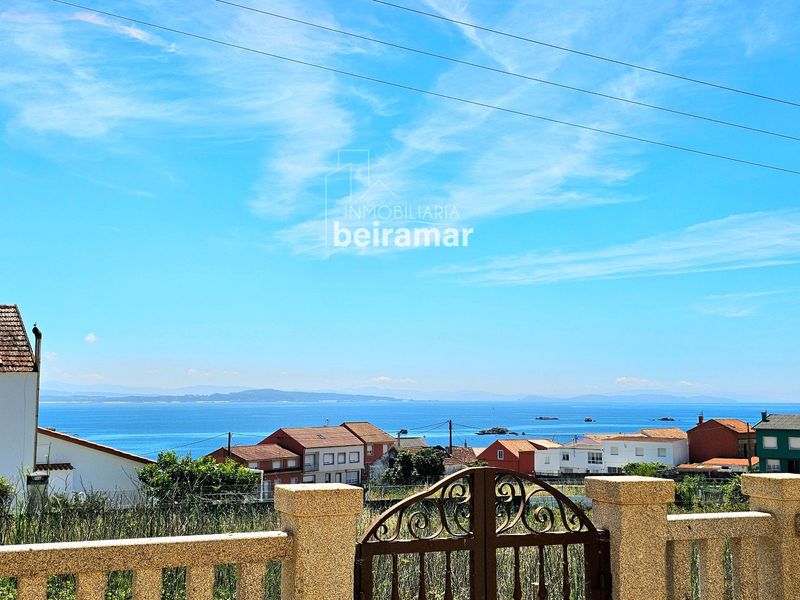 Chalet Independiente en venta Ribeira, A Coruña. Ref: 1003. Inmobiliaria Beiramar