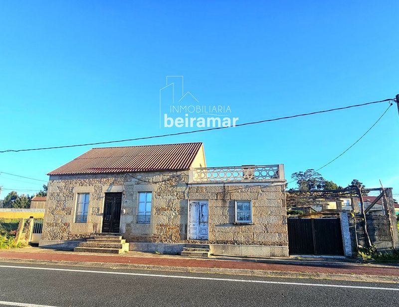 Casa en venta Ribeira, A Coruña. Ref: 1013. Inmobiliaria Beiramar