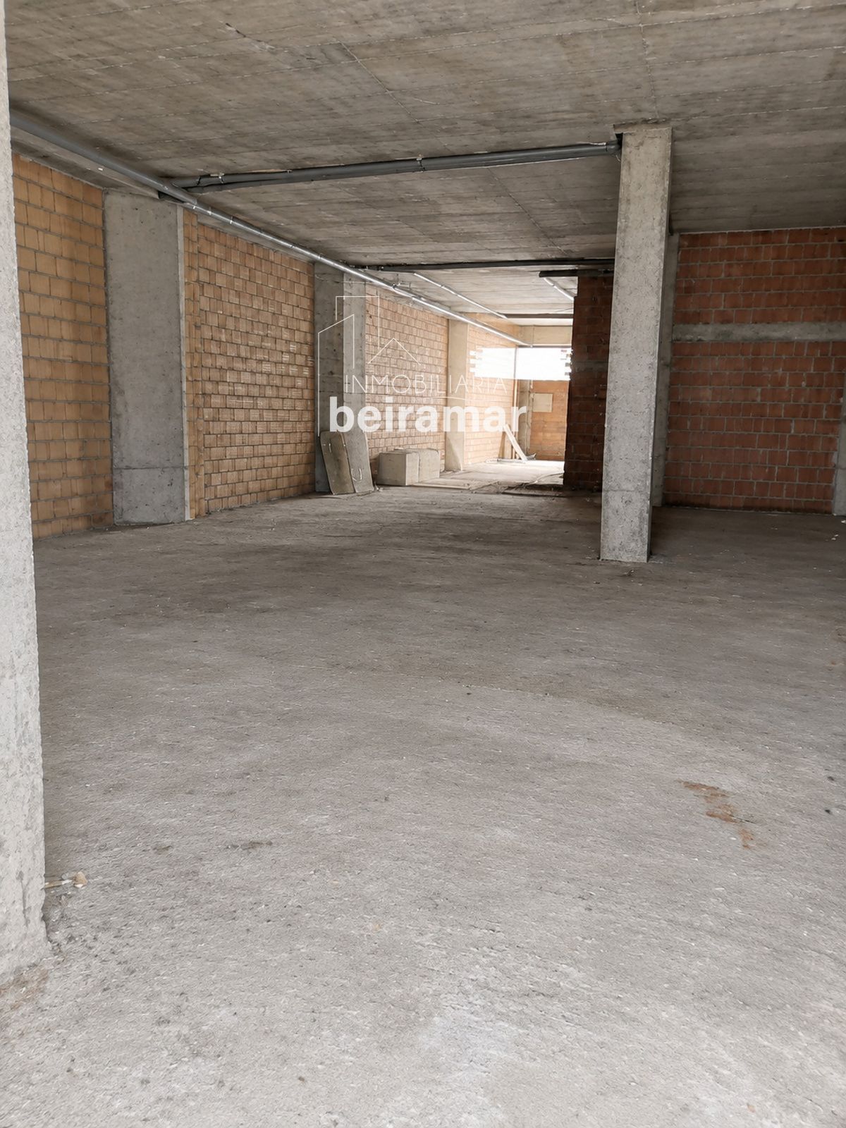 Local comercial en venta en Boiro centro – 230 m² en planta baja, ideal inversión o negocio - Foto 2