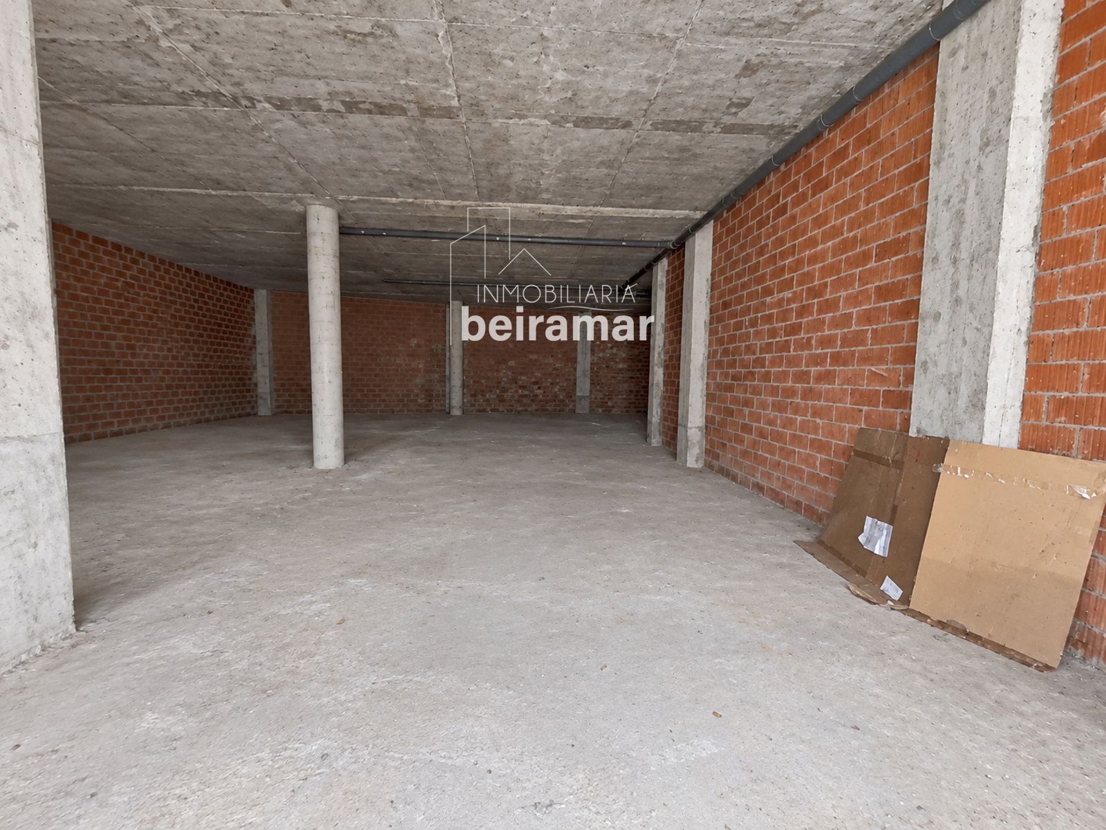 Local comercial en venta en Boiro centro – 230 m² en planta baja, ideal inversión o negocio - Foto 4