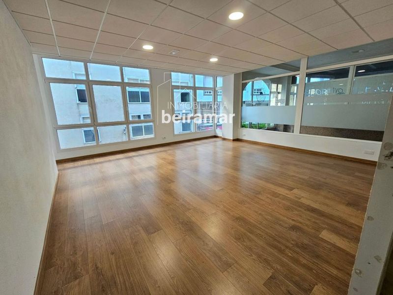 Local Comercial en alquiler Ribeira, A Coruña. Ref: 1021. Inmobiliaria Beiramar