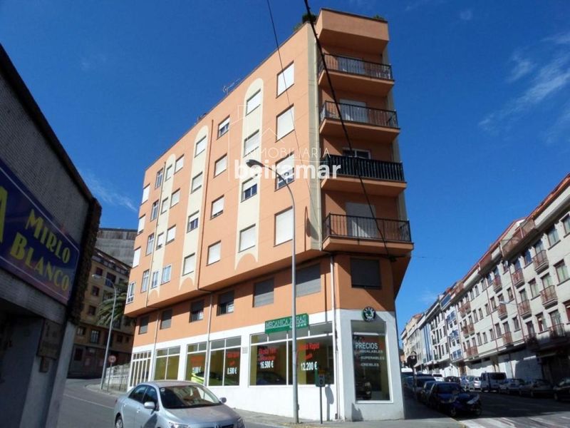 Local Comercial en alquiler Ribeira, A Coruña. Ref: 1027. Inmobiliaria Beiramar