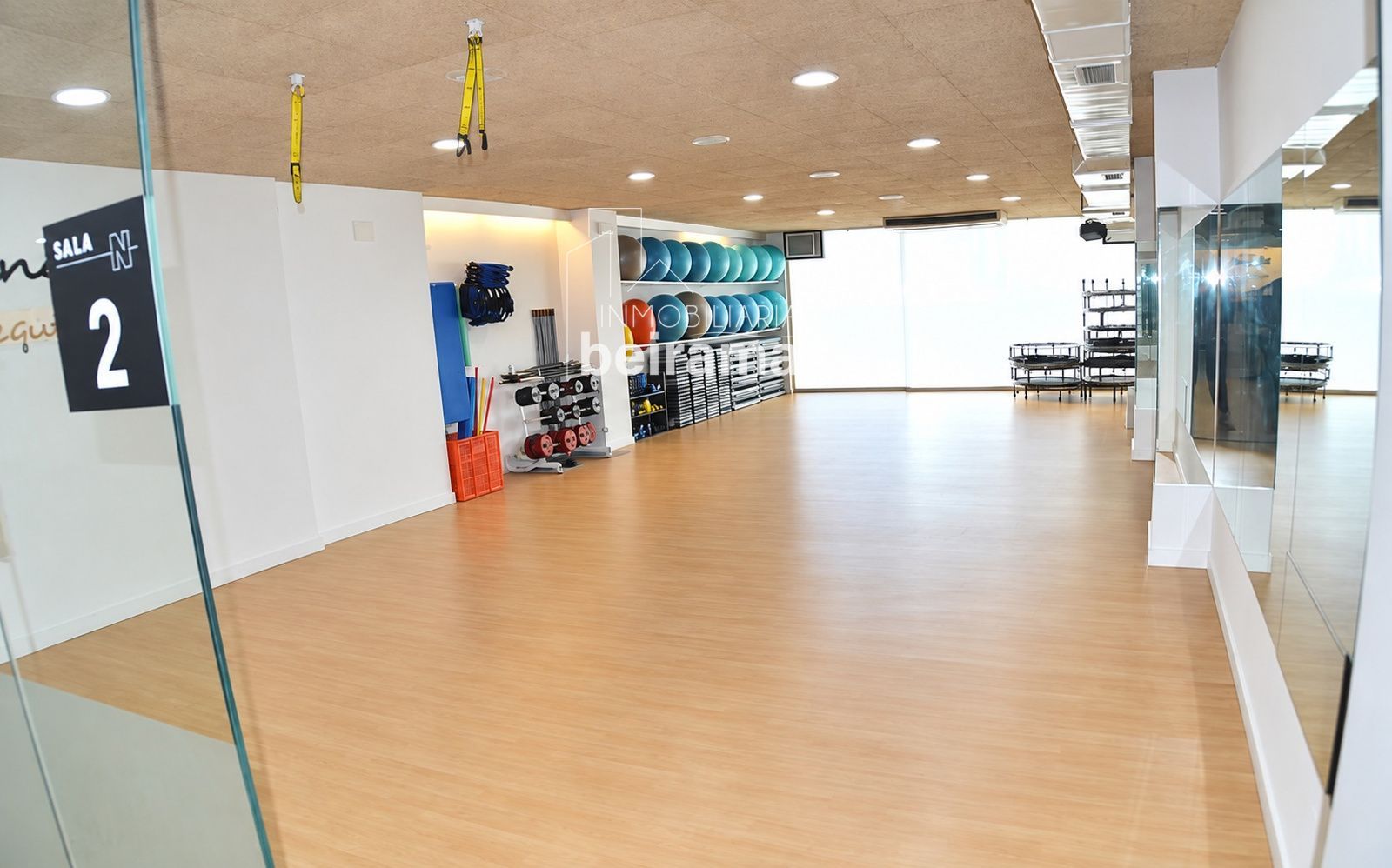 Gimnasio alquilado en rentabilidad en Ribeira — 852 m² y licencia en vigor”. - Foto 33