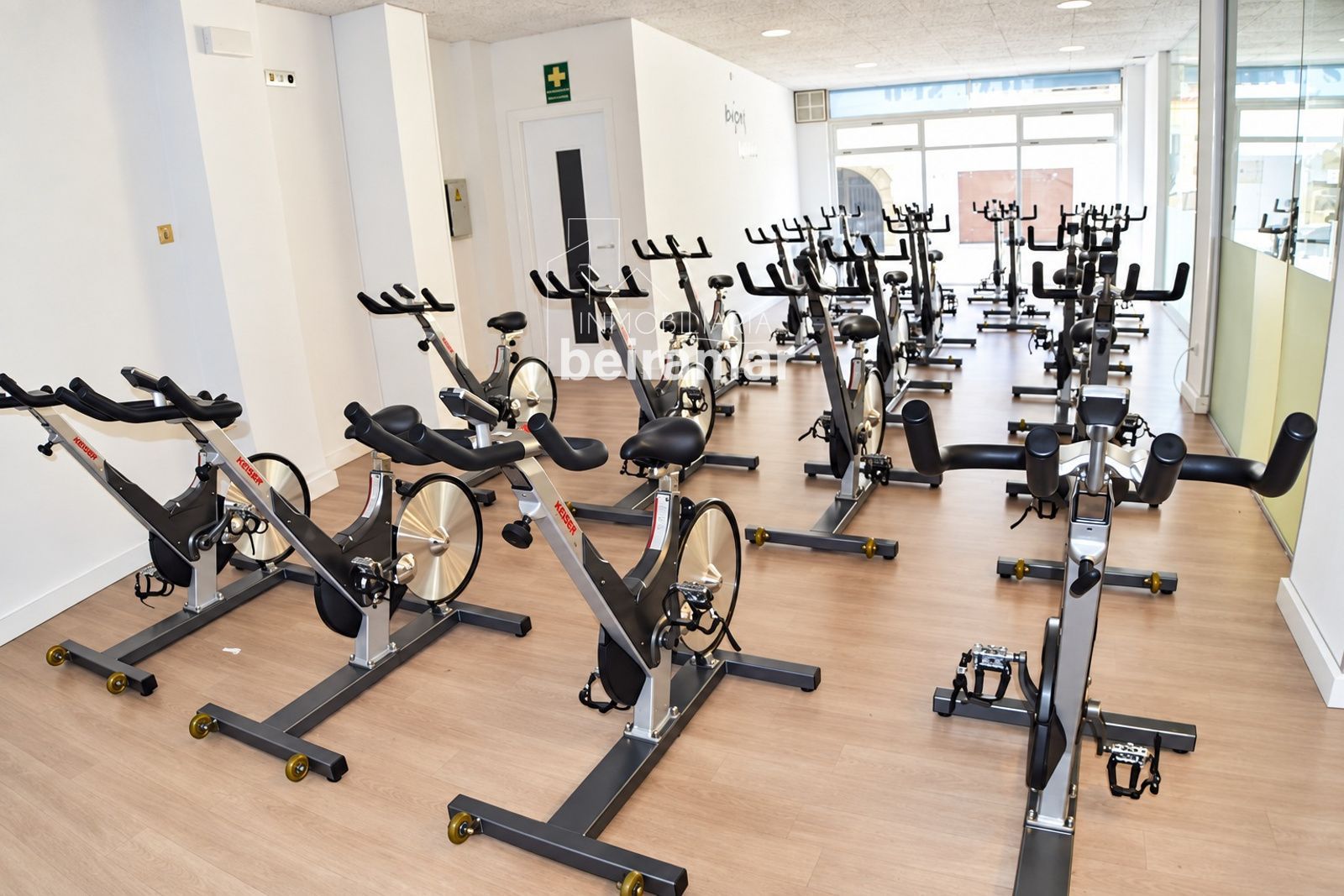 Gimnasio alquilado en rentabilidad en Ribeira — 852 m² y licencia en vigor”. - Foto 34
