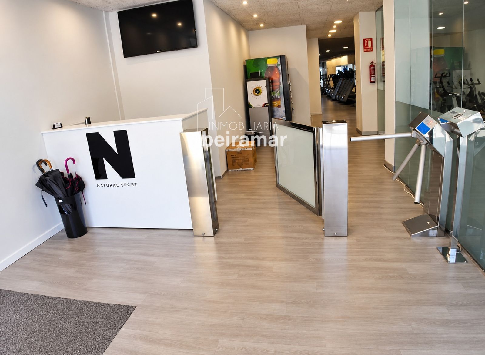 Gimnasio alquilado en rentabilidad en Ribeira — 852 m² y licencia en vigor”. - Foto 35