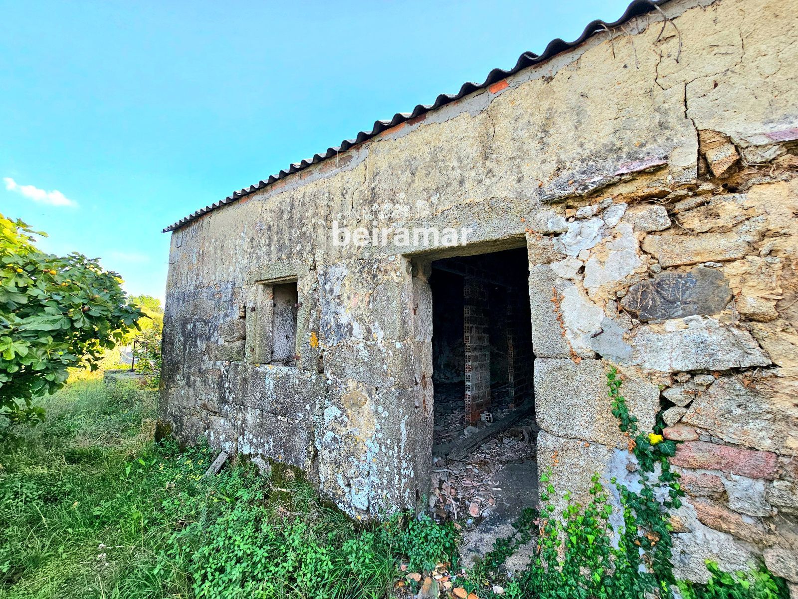 Casa de piedra con finca y vistas al mar en Carreira (Ribeira) – gran potencial de reforma - Foto 5