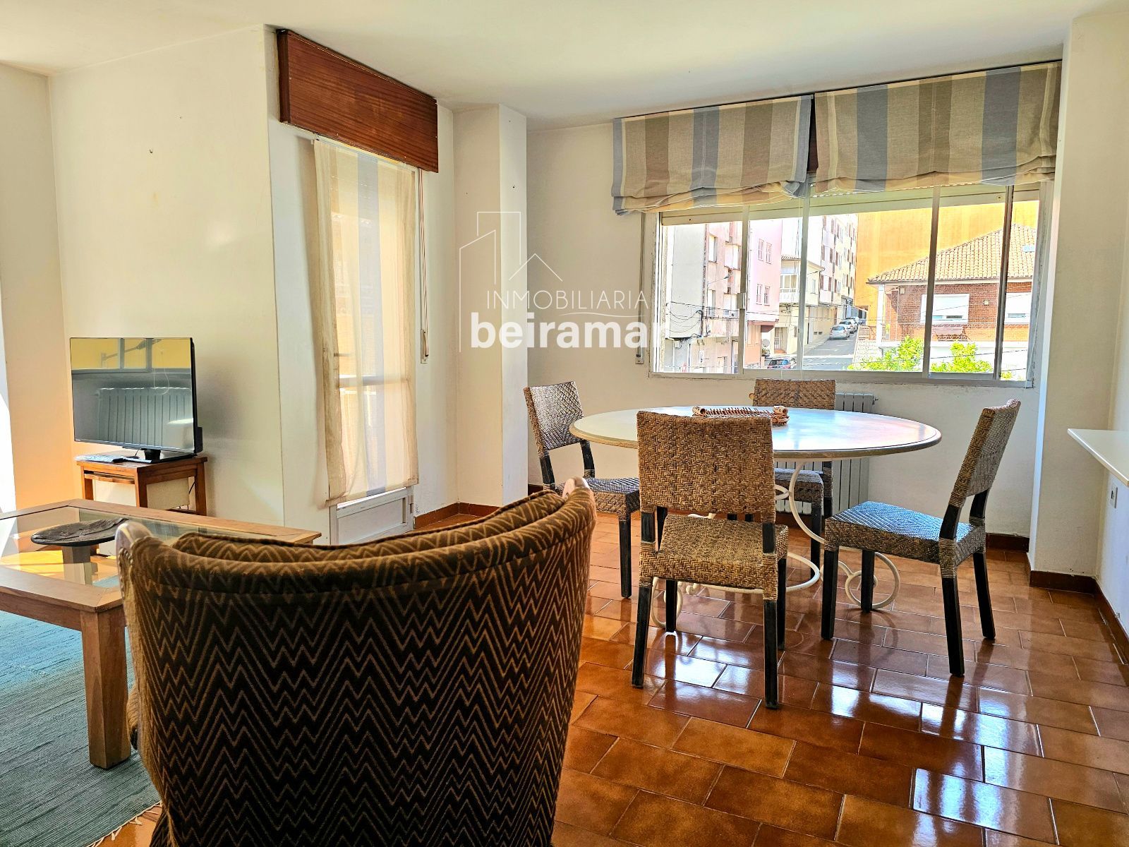 Edificio completo en venta en el centro de A Pobra do Caramiñal