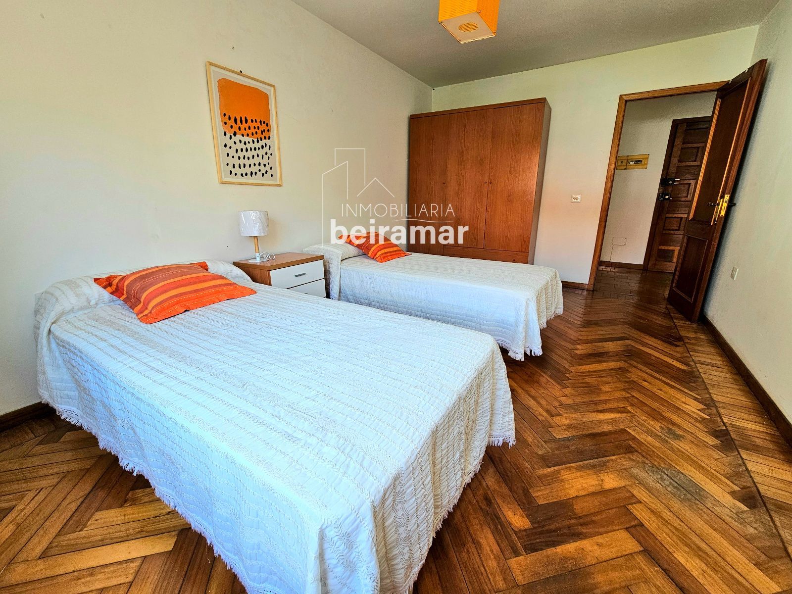 Edificio completo en venta en el centro de A Pobra do Caramiñal