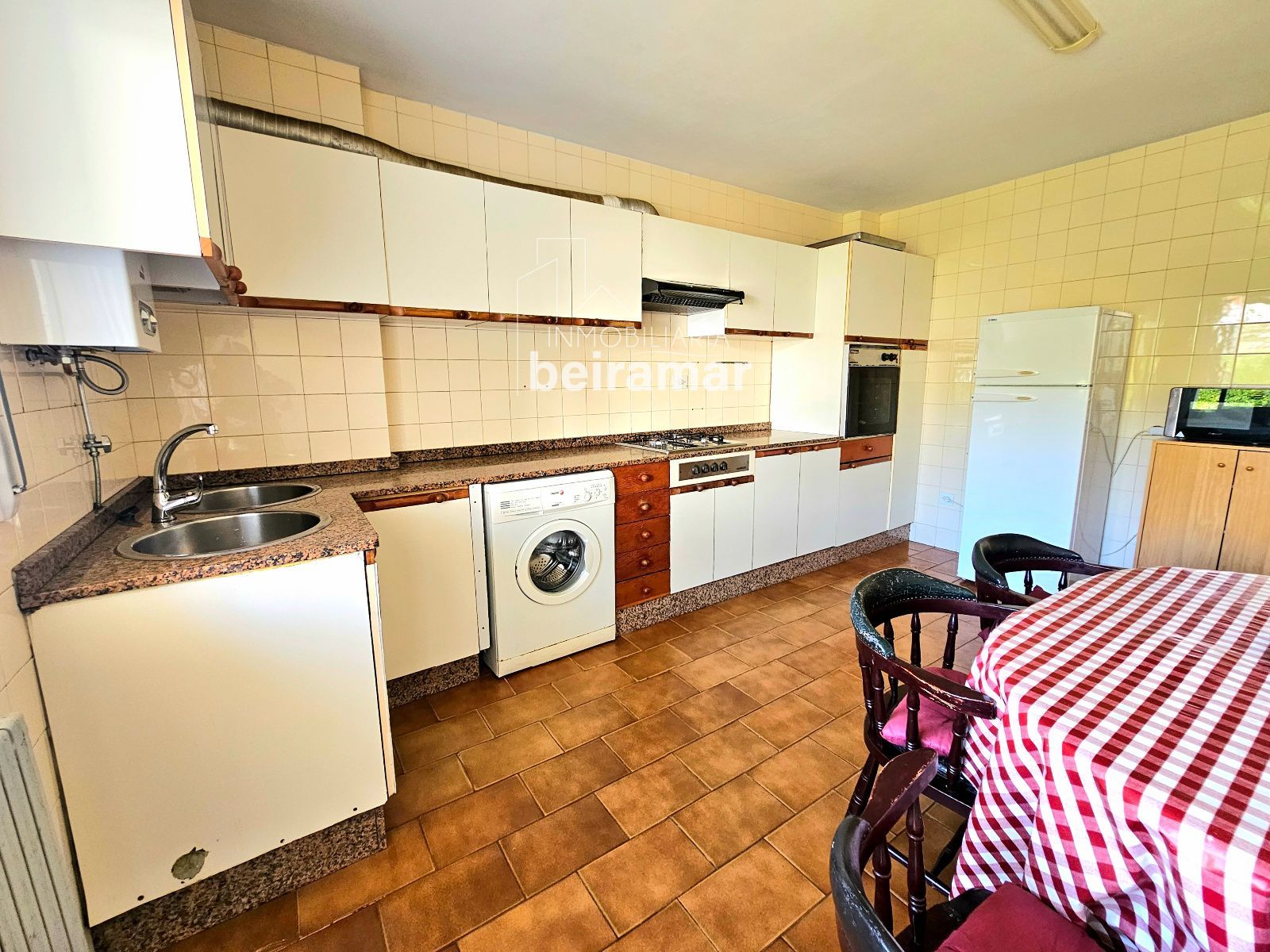 Edificio completo en venta en el centro de A Pobra do Caramiñal