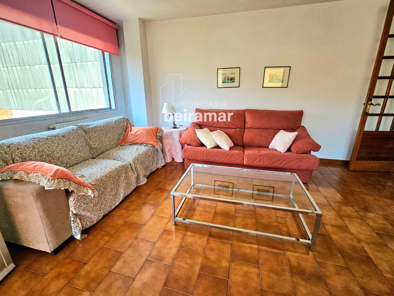 Edificio completo en venta en el centro de A Pobra do Caramiñal