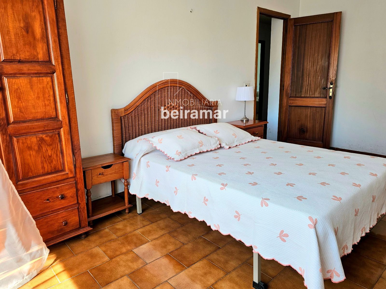 Edificio completo en venta en el centro de A Pobra do Caramiñal