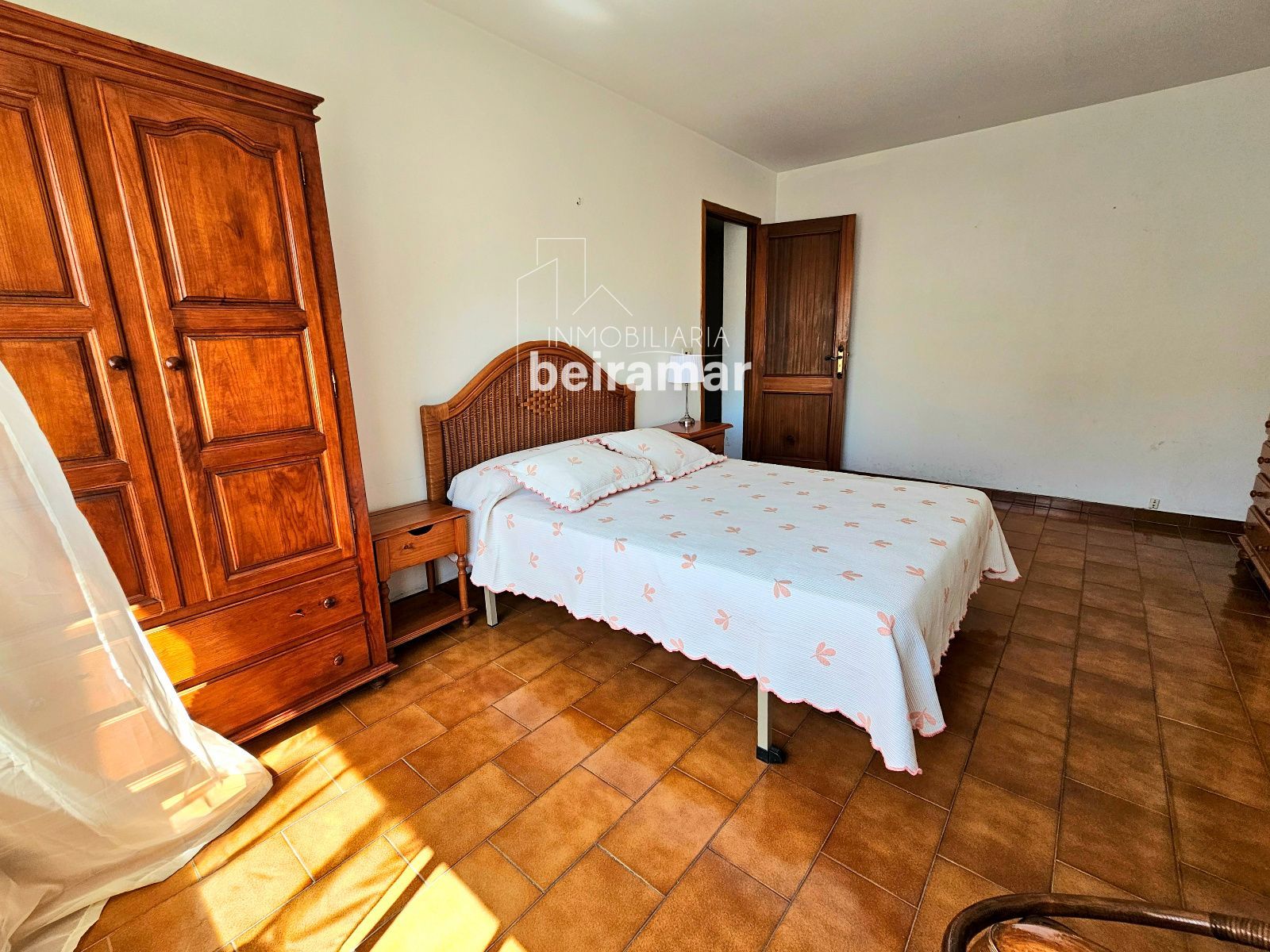 Edificio completo en venta en el centro de A Pobra do Caramiñal