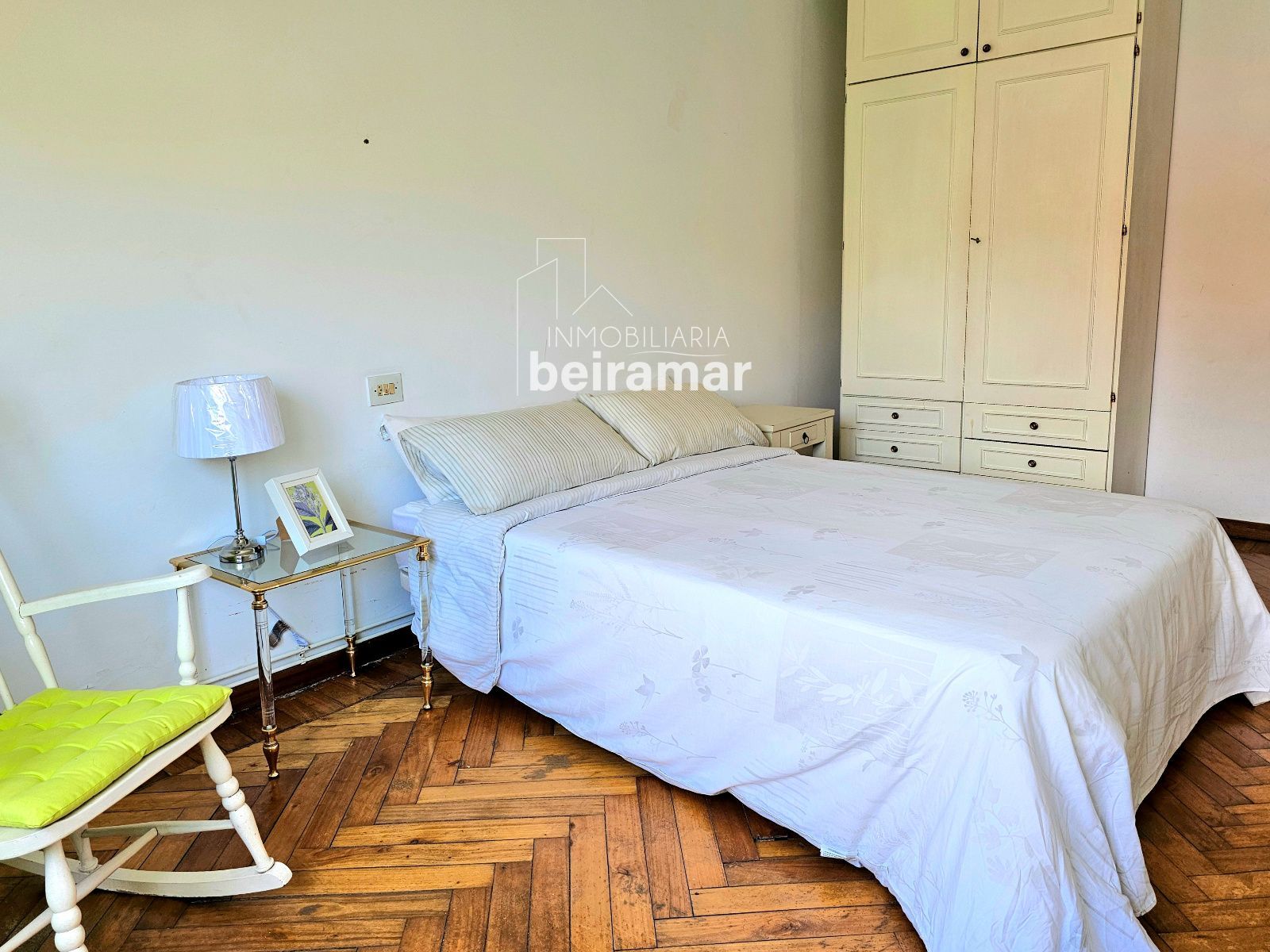 Edificio completo en venta en el centro de A Pobra do Caramiñal