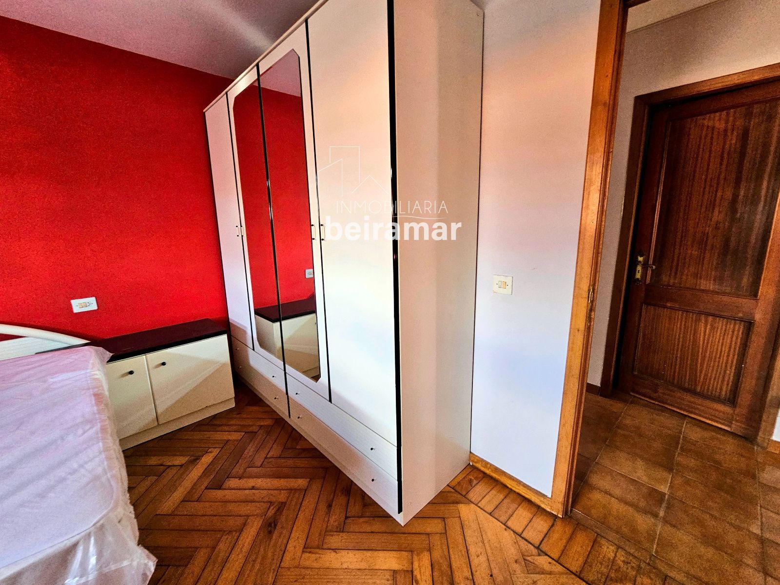 Edificio completo en venta en el centro de A Pobra do Caramiñal