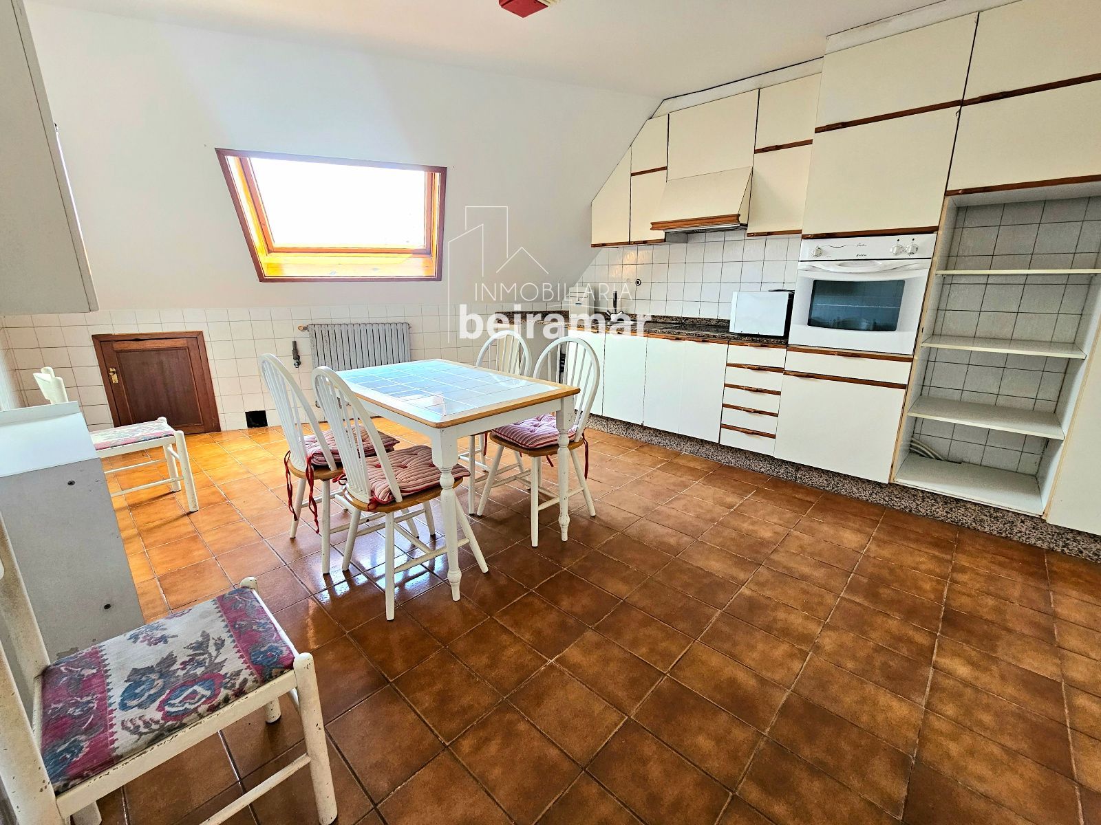 Edificio completo en venta en el centro de A Pobra do Caramiñal
