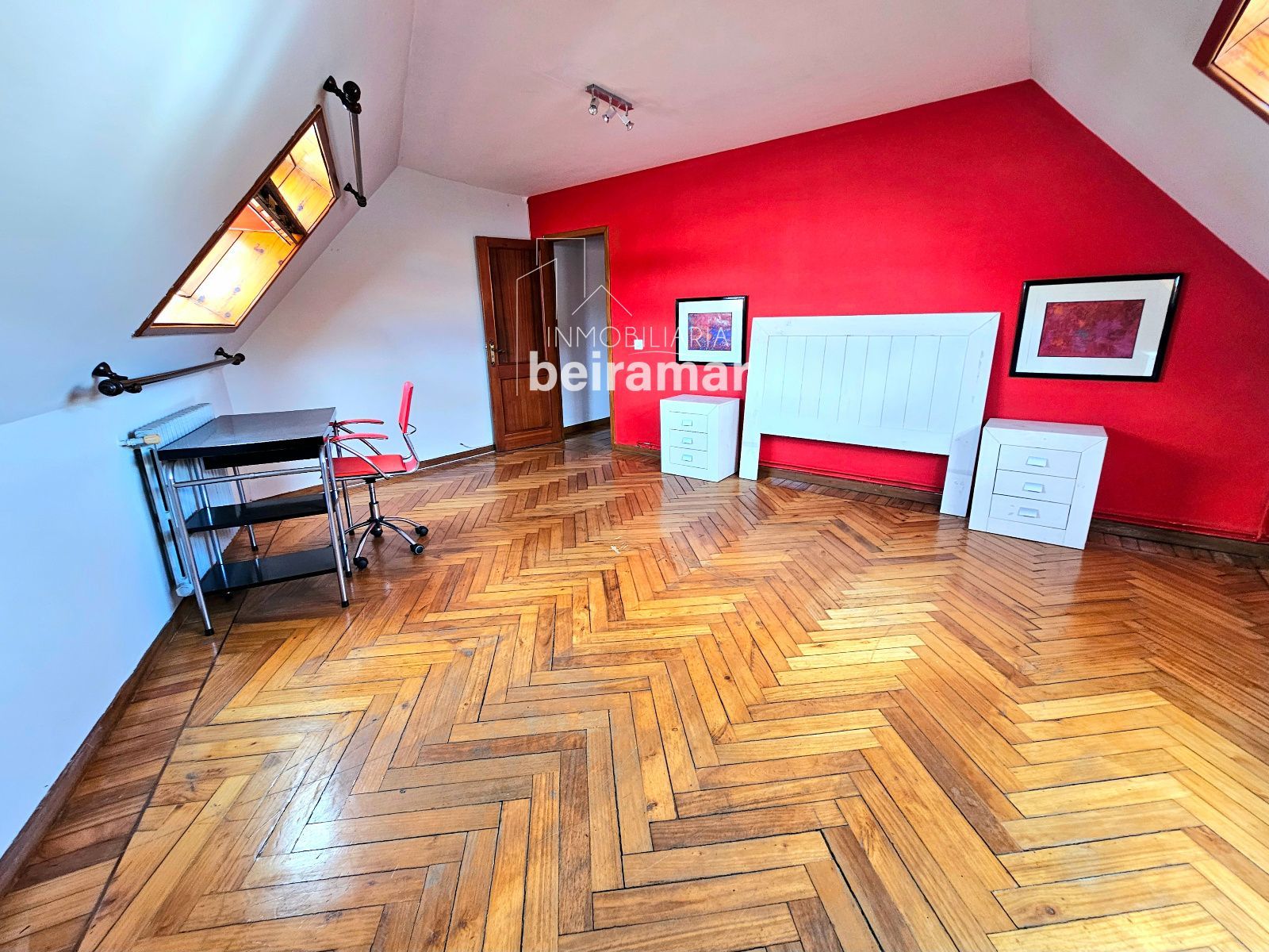 Edificio completo en venta en el centro de A Pobra do Caramiñal